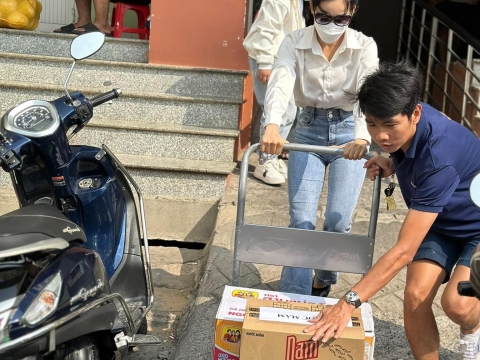 Corset Chuẩn gieo duyên từ thiện