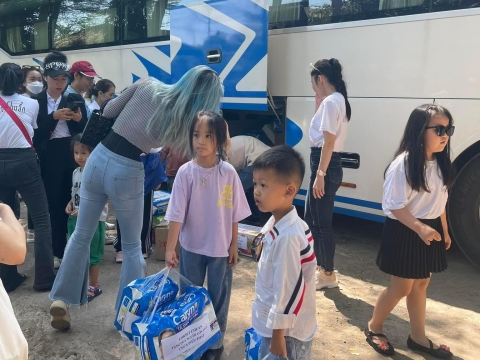 Corset Chuẩn gieo duyên từ thiện