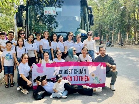 Corset Chuẩn gieo duyên từ thiện