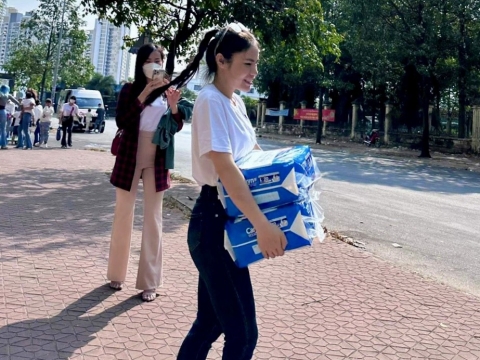 Corset Chuẩn gieo duyên từ thiện